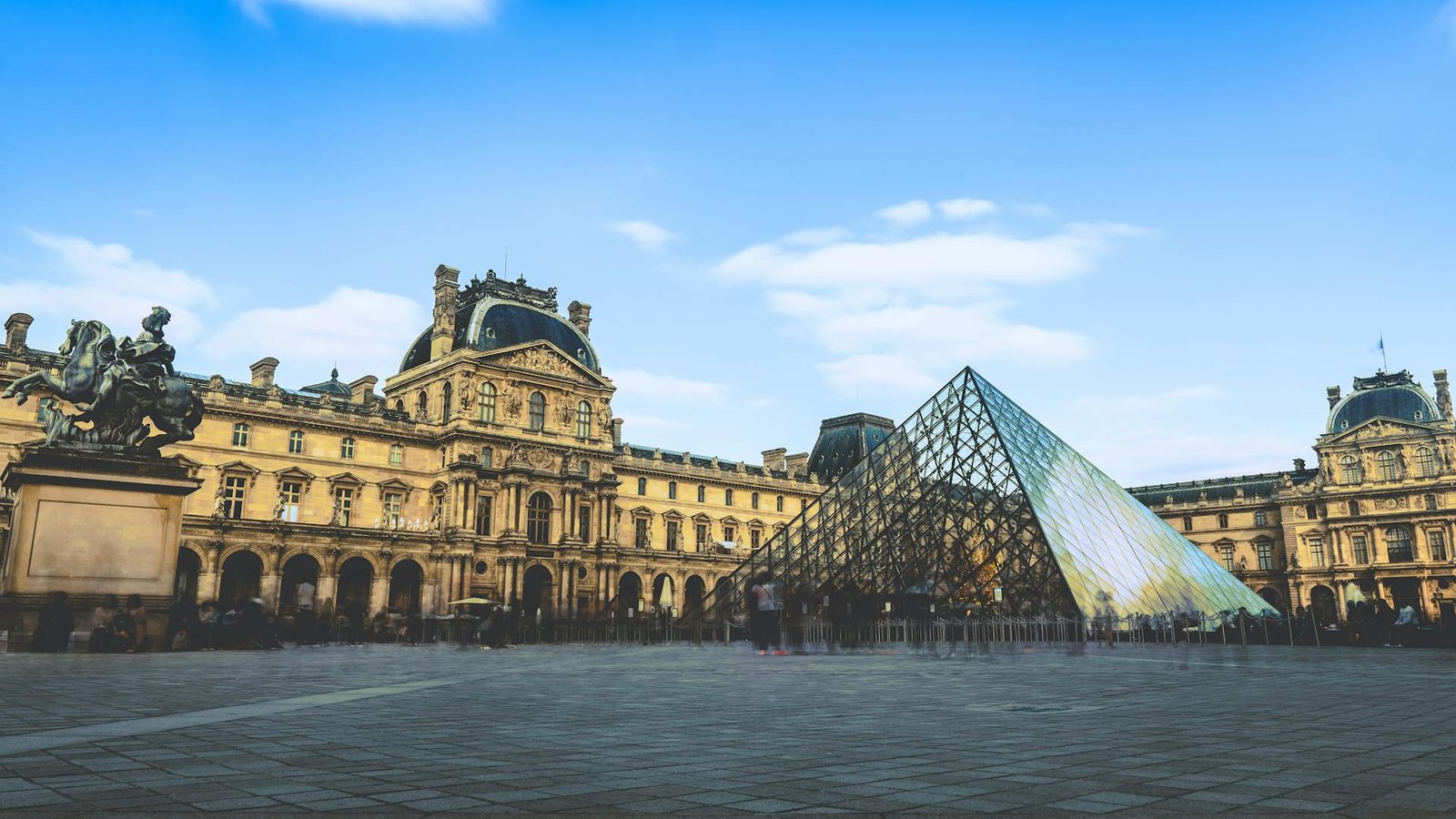 Viajar Sozinho em Paris - França